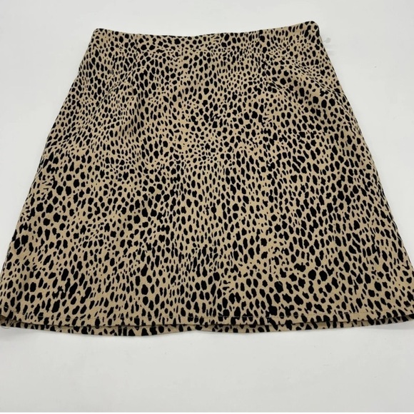 Brandy Melville Phoebe Tan Black Leopard Print High Waisted Mini Skirt. Size 3 - Picture 1 of 4